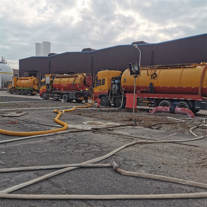 离石污水池清理