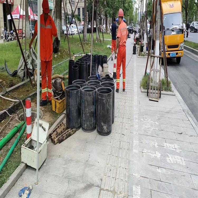 离石管道短管置换修复