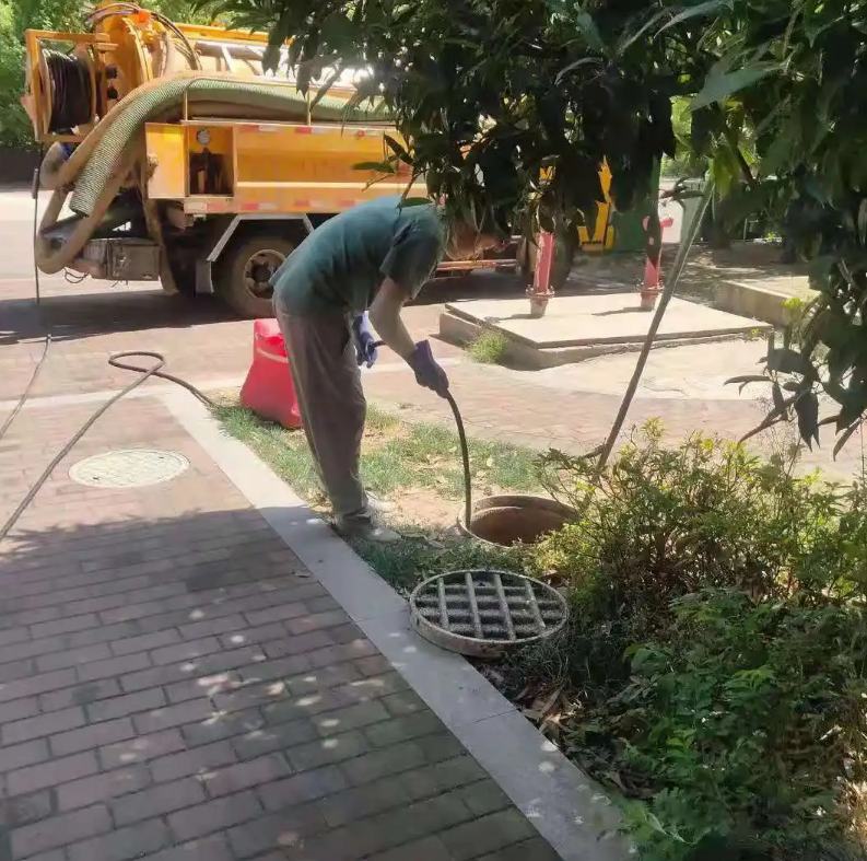 离石市政排污管道清淤疏通——专业团队，让您全程省心！