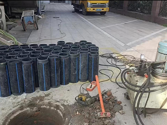 离石PE置换管厂家 DN315置换管 非开挖管短管置换